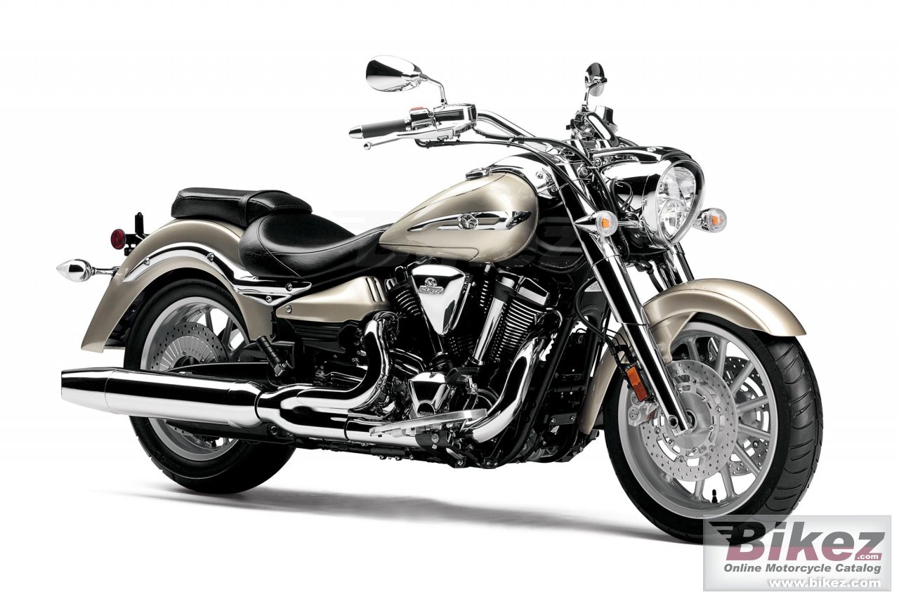 Big Yamaha star roadliner s picture and wallpaper from Bikez.com